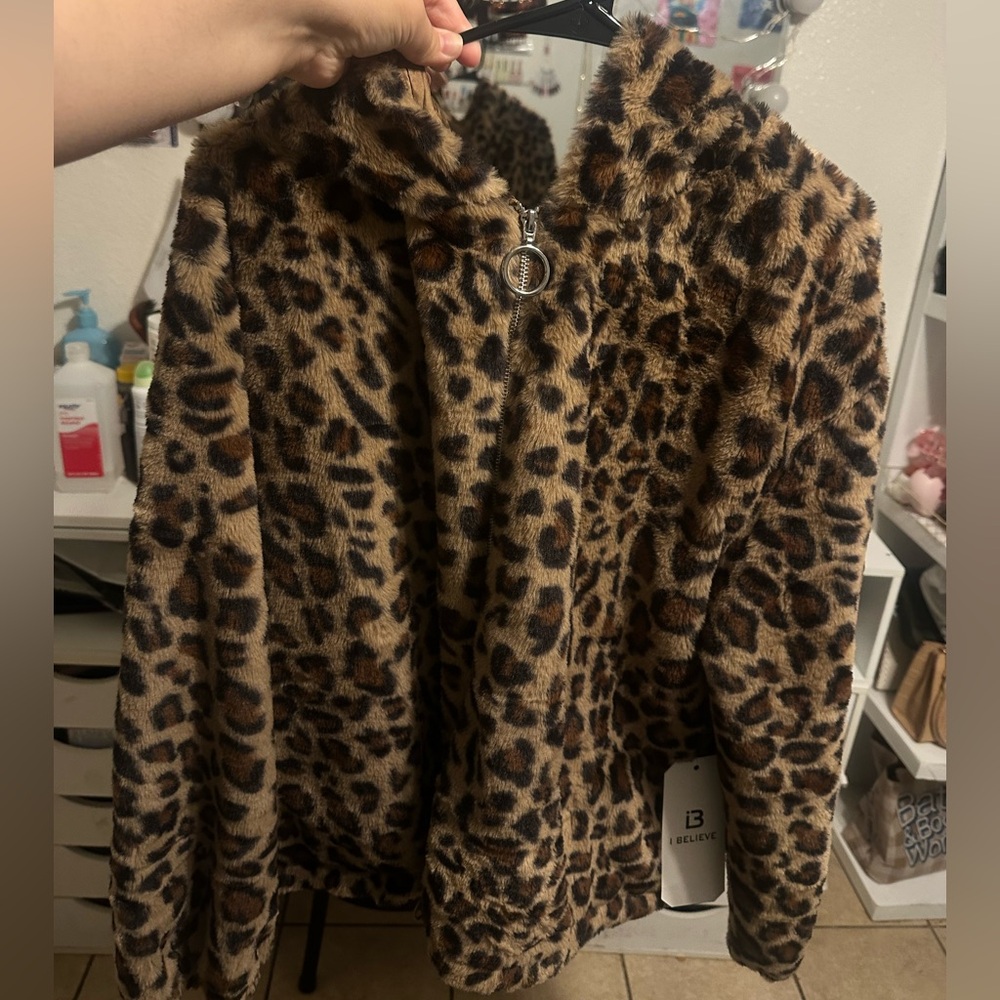 New cheeta print zip up